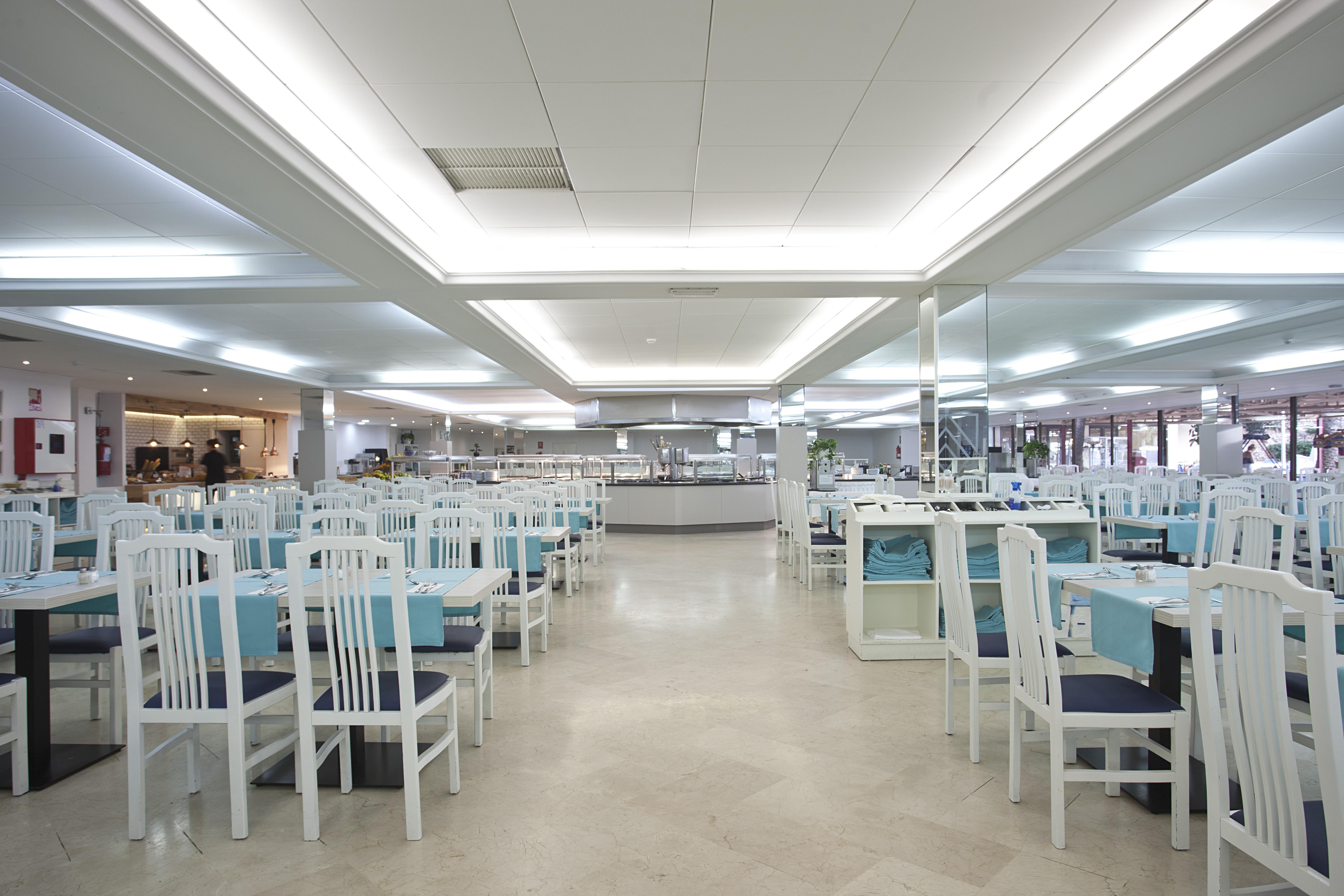 Club Hotel Aguamarina Arenal d'en Castell Exterior foto